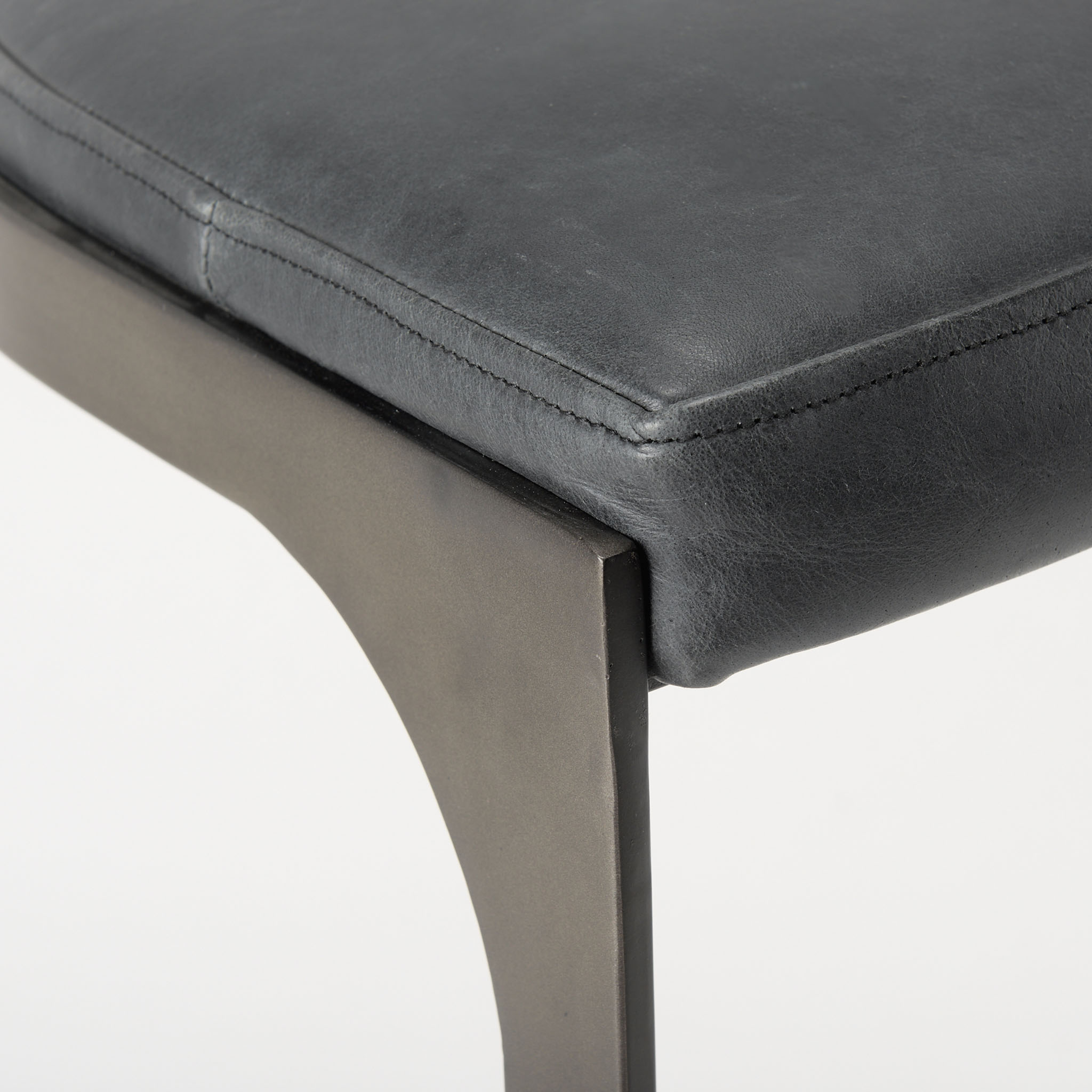 Tabouret de bar Tyler en cuir noir