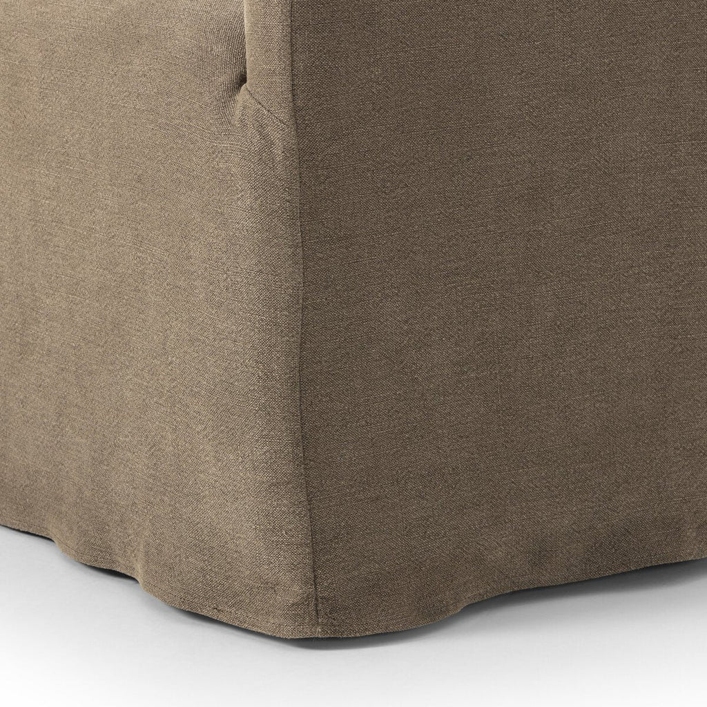 Chaise de salle à manger Four Hands Cove à roulettes, couleur café Broadway