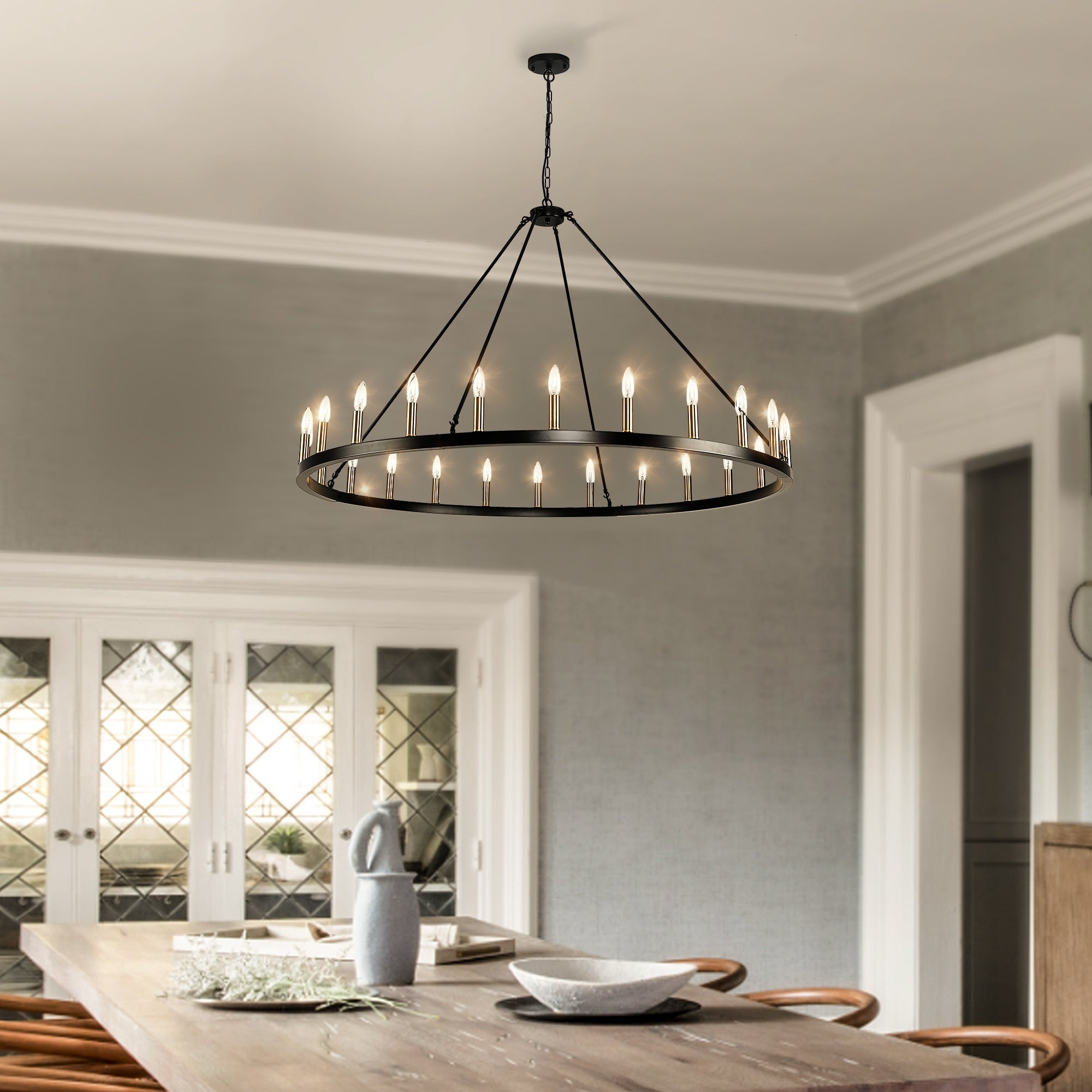 Lustre rond de 54 pouces en forme de roue de chariot avec 24 lumières