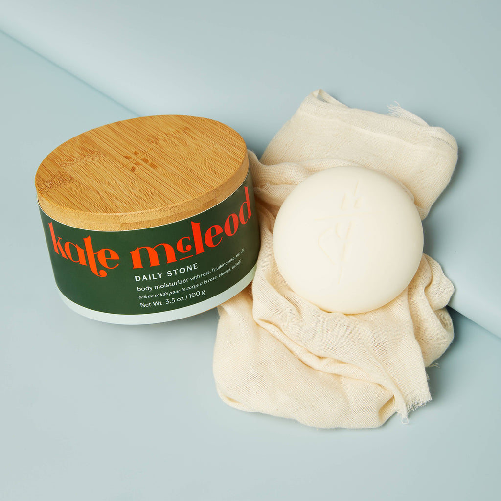 Pain de lotion hydratante intense Daily Stone de Kate McLeod