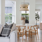 Lustre tambour moderne bohème à 8 lumières, grand modèle de 61 cm (24 pouces), en tissu tissé à la main, forme sablier, coloris or/noir, idéal pour salle à manger/salon.