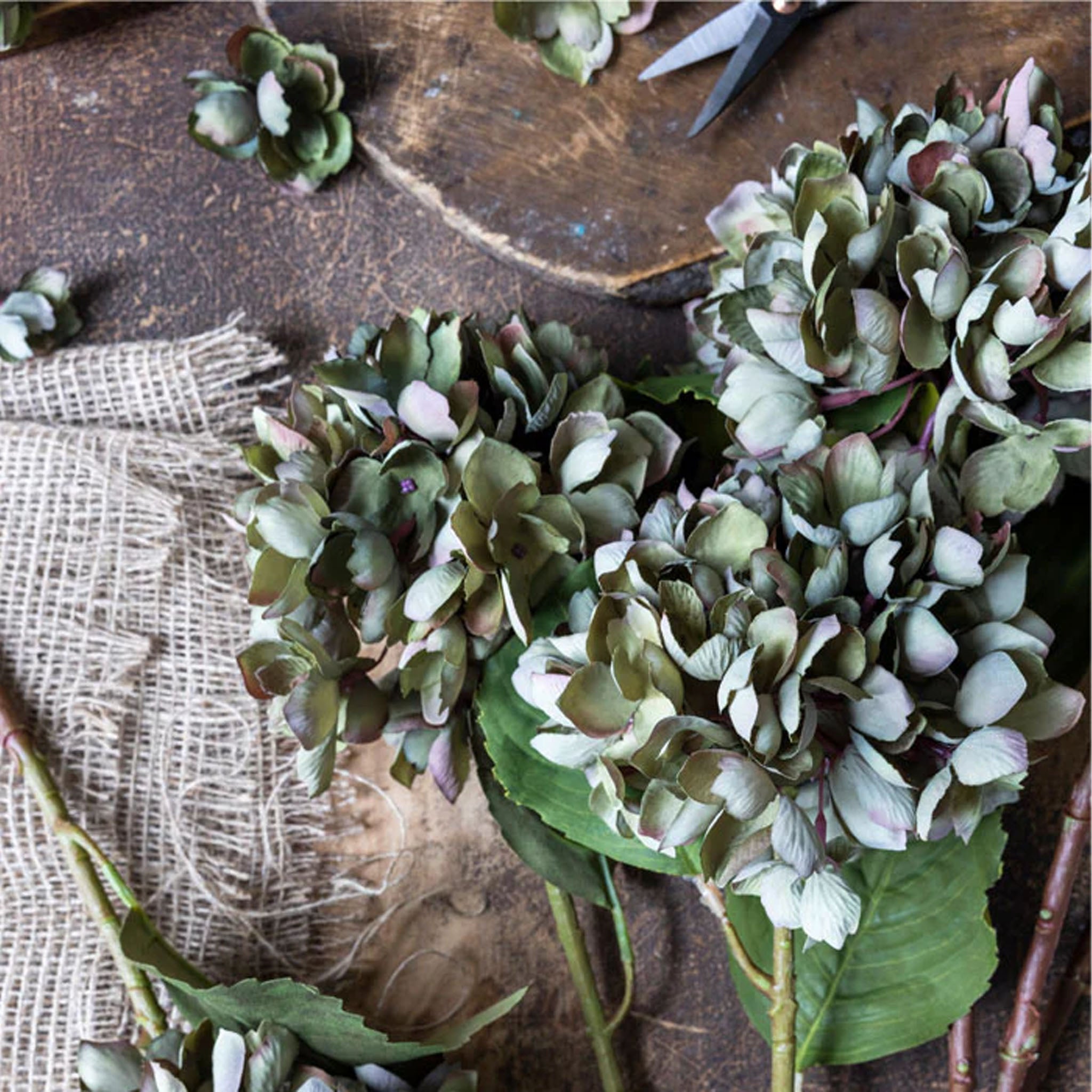 Hortensia artificiel Abigail Ahern couleur Chloris