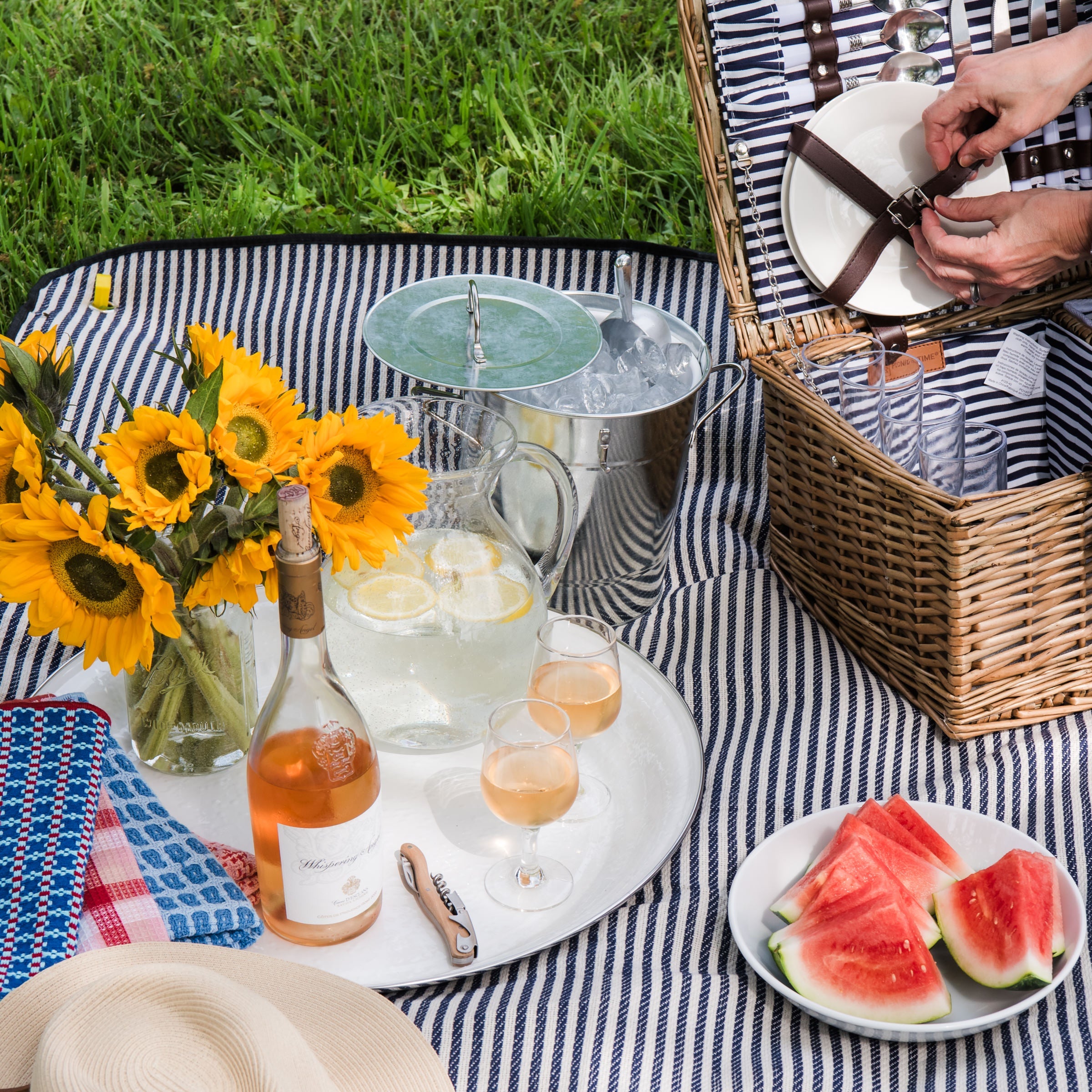 Plateau moyen en émail blanc