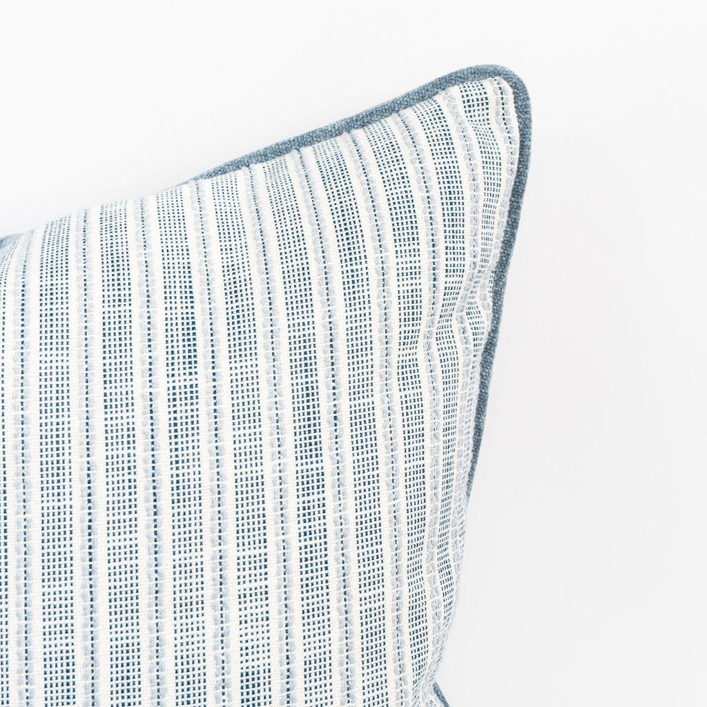 Coussin décoratif personnalisé en denim On Holiday