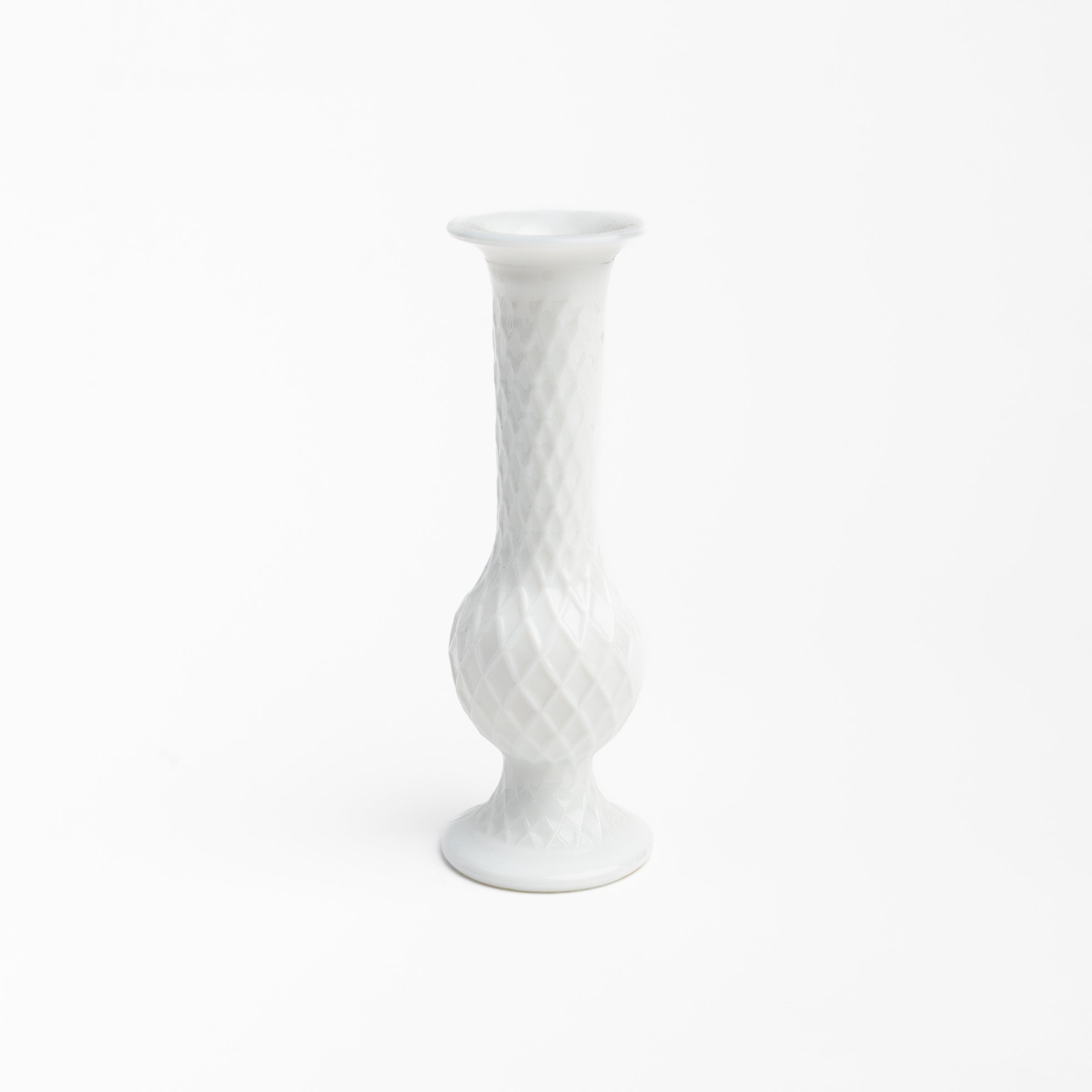 Vase à bourgeons vintage en verre opalin à motif diamant