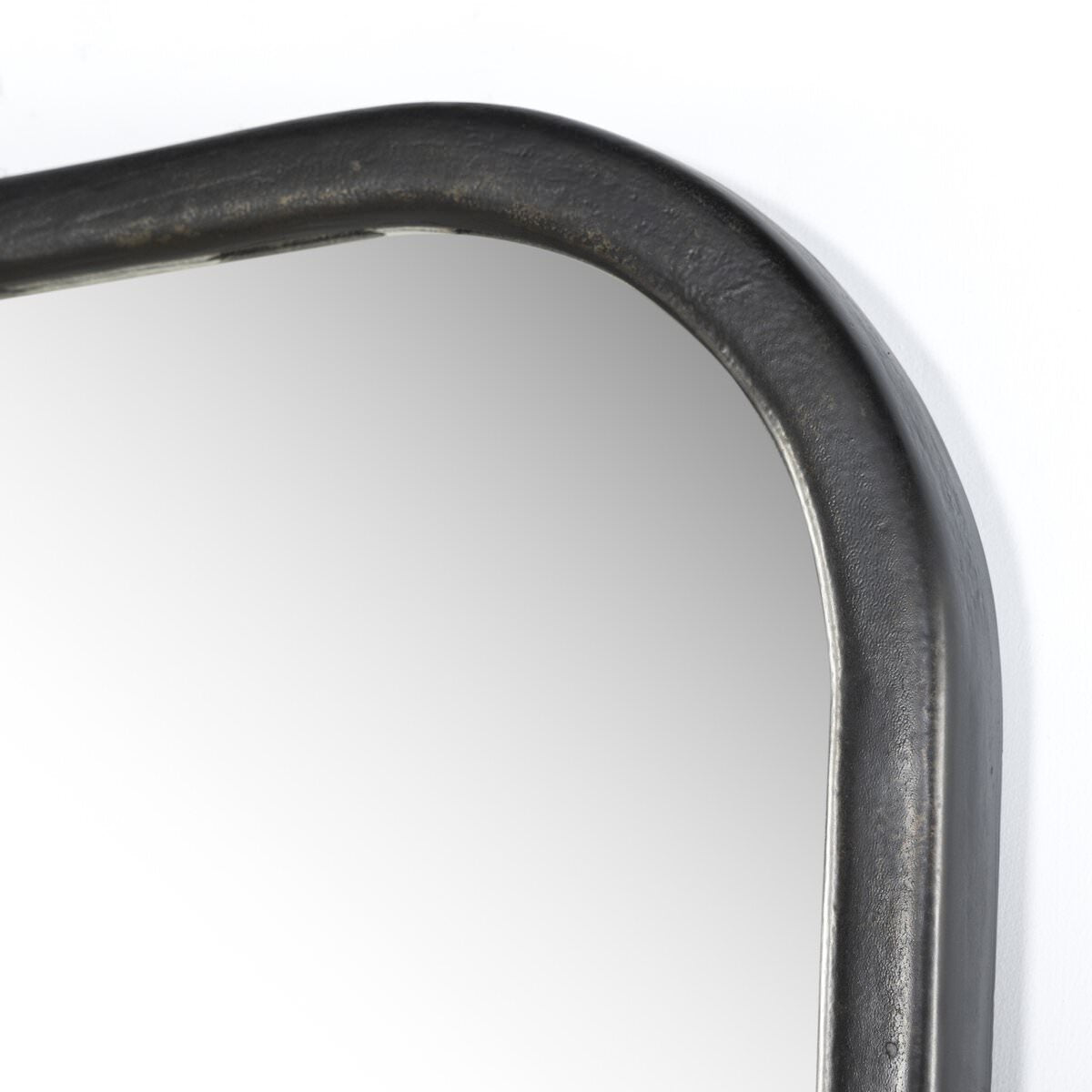 Miroir de cheminée Amber Lewis x Four Hands Patz en noir antique