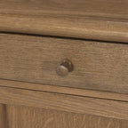 Table de chevet Poppy d'Amber Lewis x Four Hands, couleur marron selle