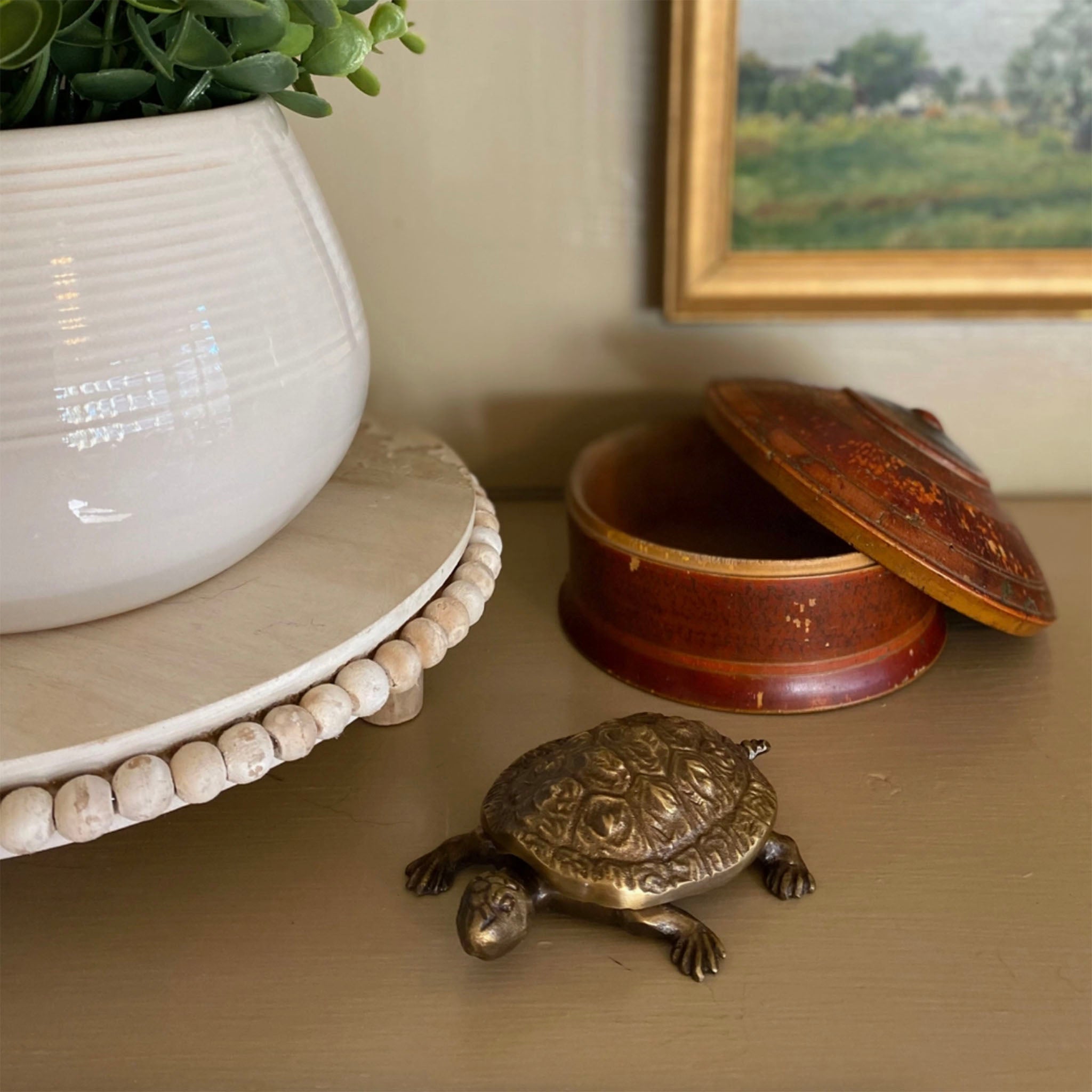 Boîte à tortue en laiton antique