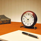 Horloge de table Arne Jacobsen Station à Bordeaux