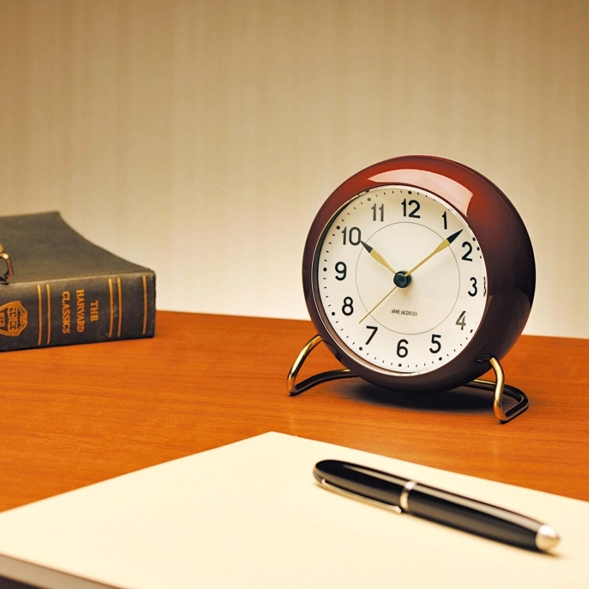Horloge de table Arne Jacobsen Station à Bordeaux