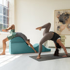 Chaise longue convertible Avana Kami / Yoga et massage - Pouf 2 en 1 avec fauteuil de yoga dépliable dissimulé, Microvelours - Non disponible