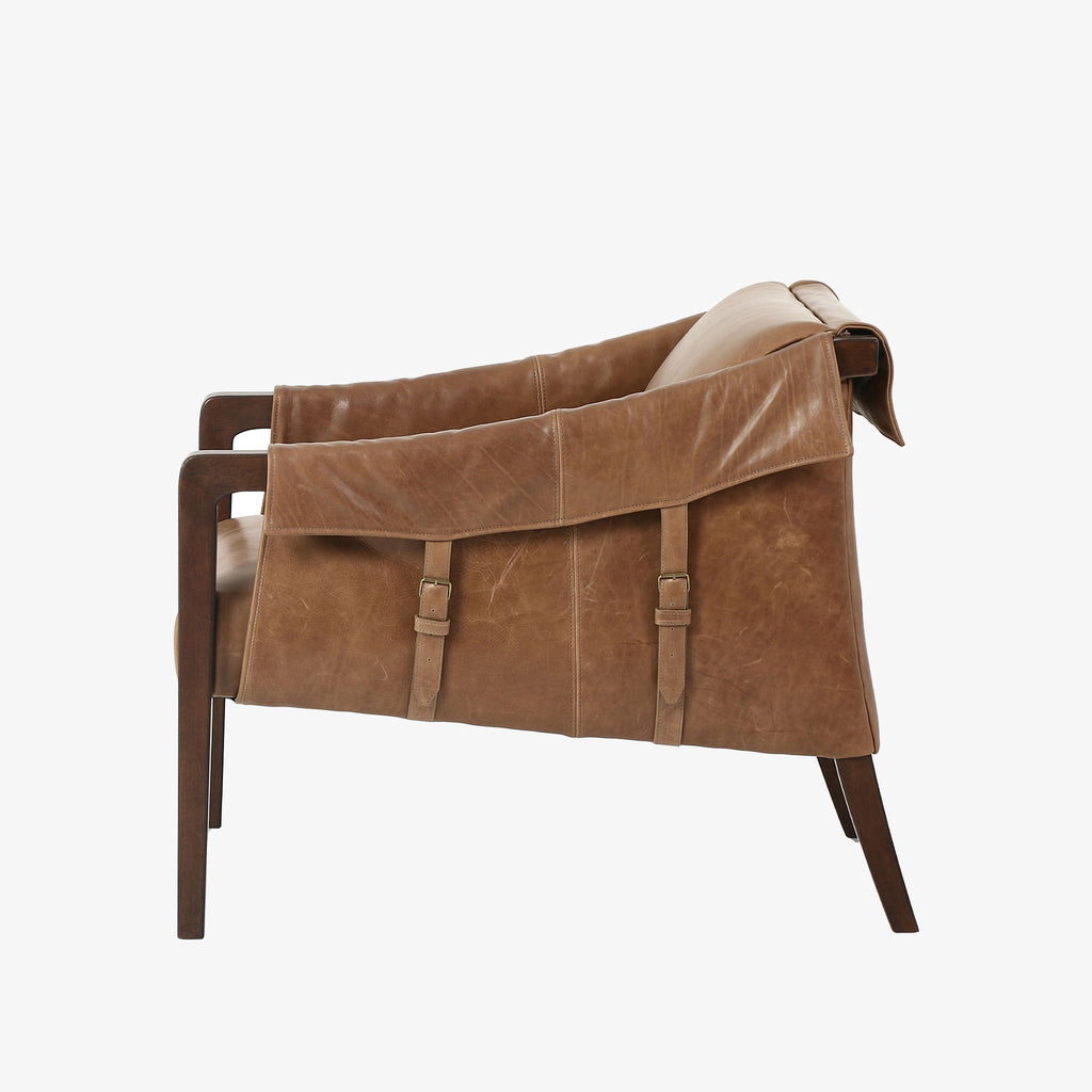 Fauteuil Bauer Four Hands couleur taupe chaud Dakota