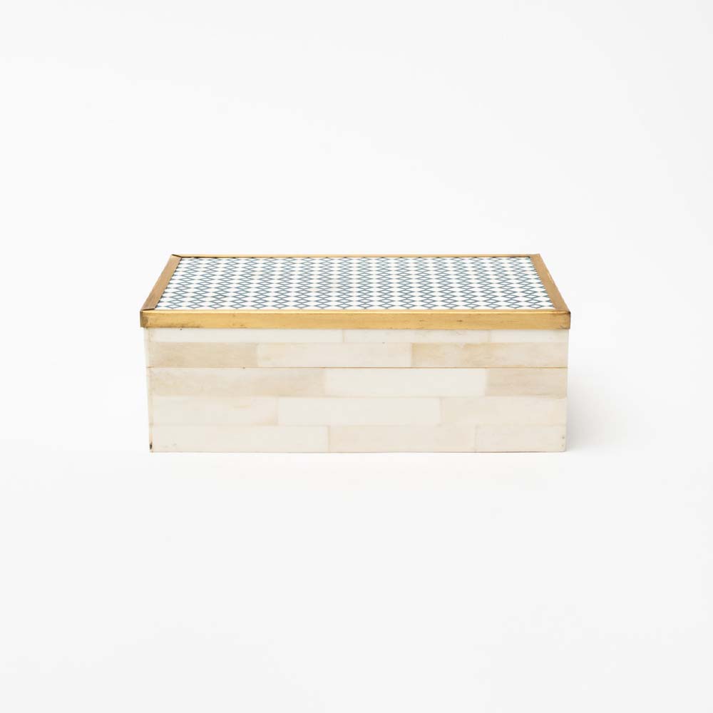 Boîte bleue, en os et en laiton