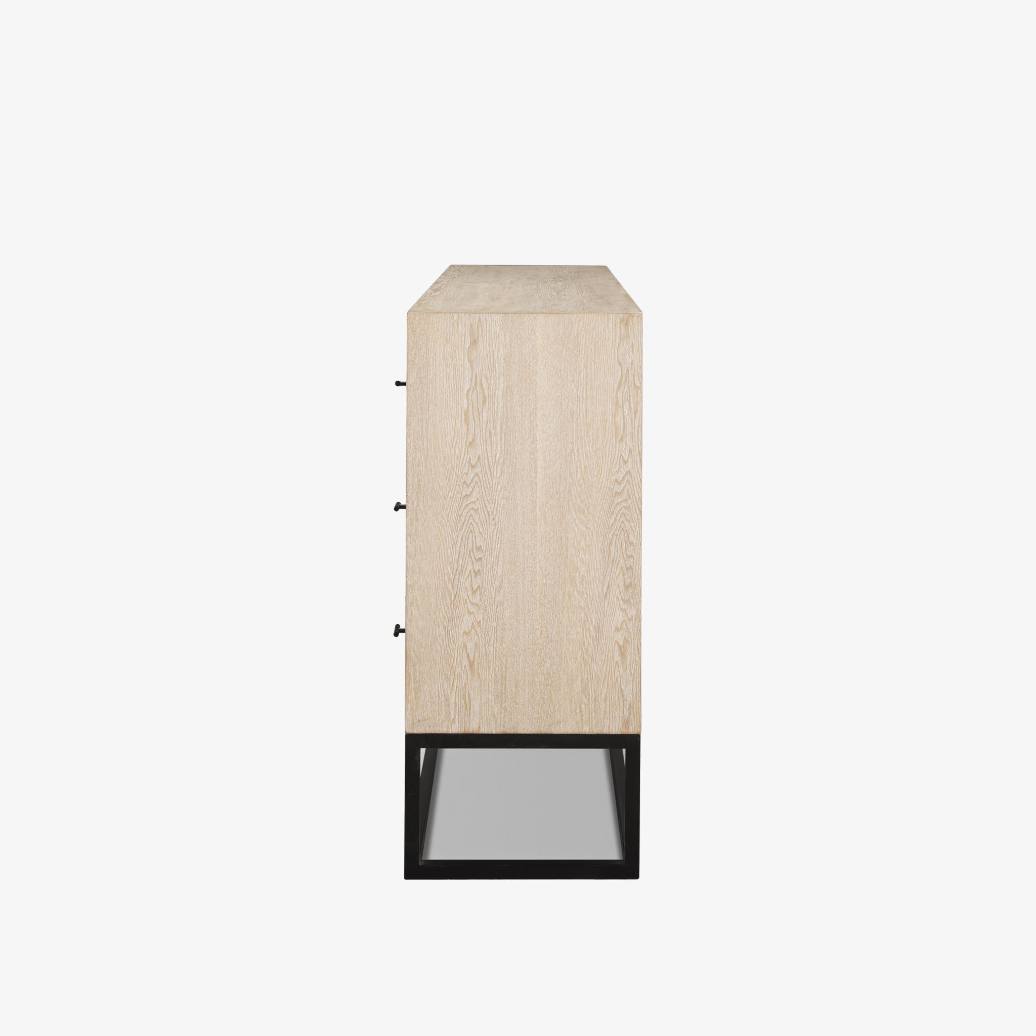 Buffet Carina blanchi à la chaux et à structure métallique