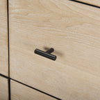 Buffet Carina blanchi à la chaux et à structure métallique