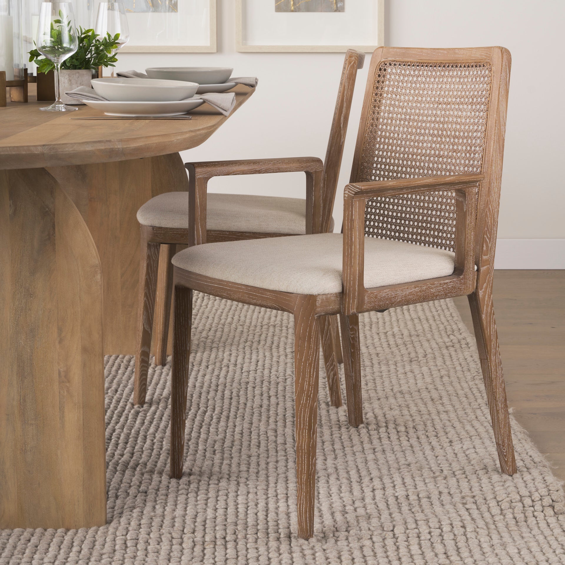 Fauteuil de salle à manger Amelia en rotin et bois, finition délavée claire (lot de 2)