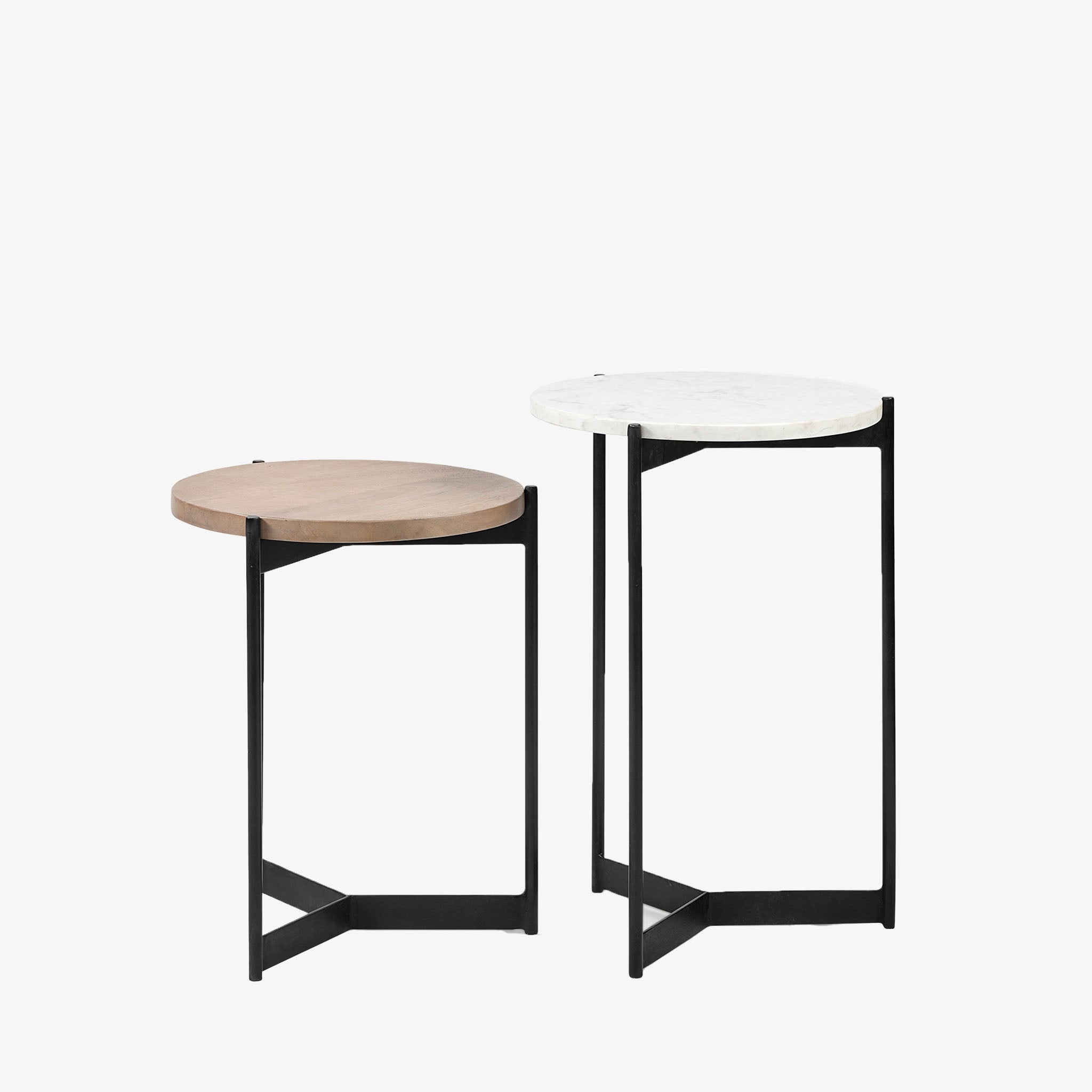 Tables d'appoint gigognes Crudités et Cocktails en bois clair