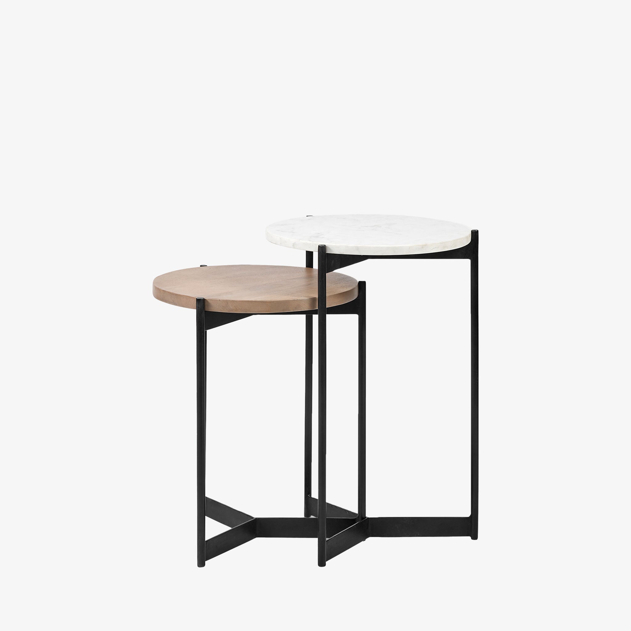 Tables d'appoint gigognes Crudités et Cocktails en bois clair