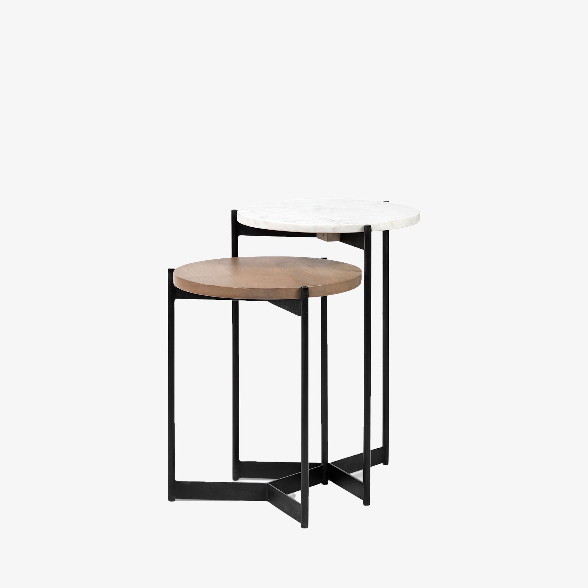 Tables d'appoint gigognes Crudités et Cocktails en bois clair