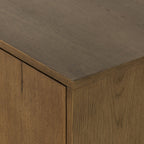 Meuble multimédia Four Hands Eaton en résine chêne ambré