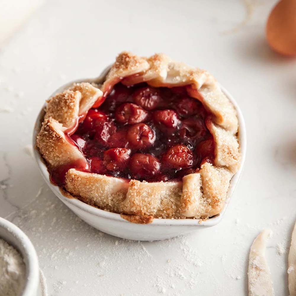 Plat en forme de cœur en céramique de ferme