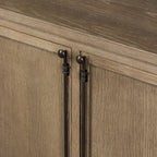 Buffet Four Hands Adley en placage chêne vieilli et blanchi