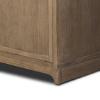 Buffet Four Hands Adley en placage chêne vieilli et blanchi