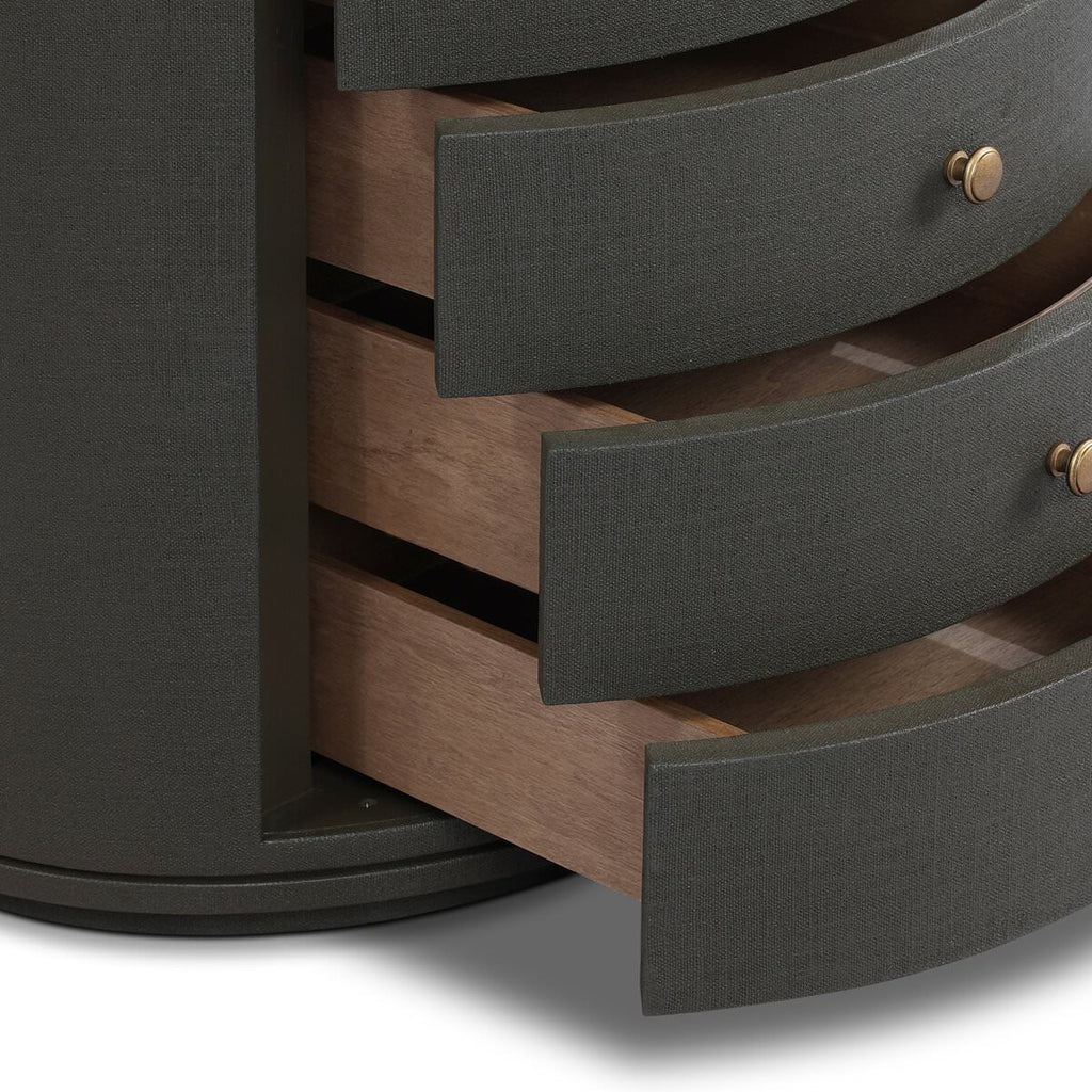 Table de chevet ovale Amelia de Four Hands en lin laqué vert foncé