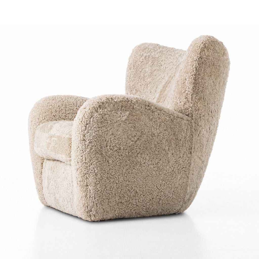 Fauteuil Amélie Four Hands en peau lainée beige