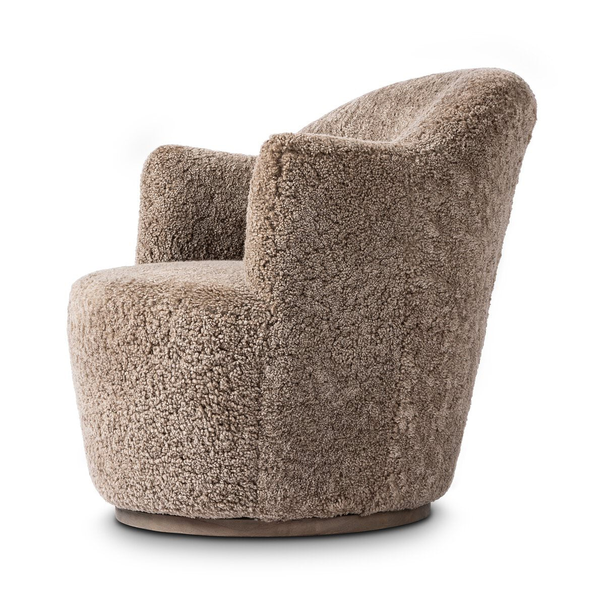Fauteuil pivotant Four Hands Aurora en peau de mouton retournée taupe
