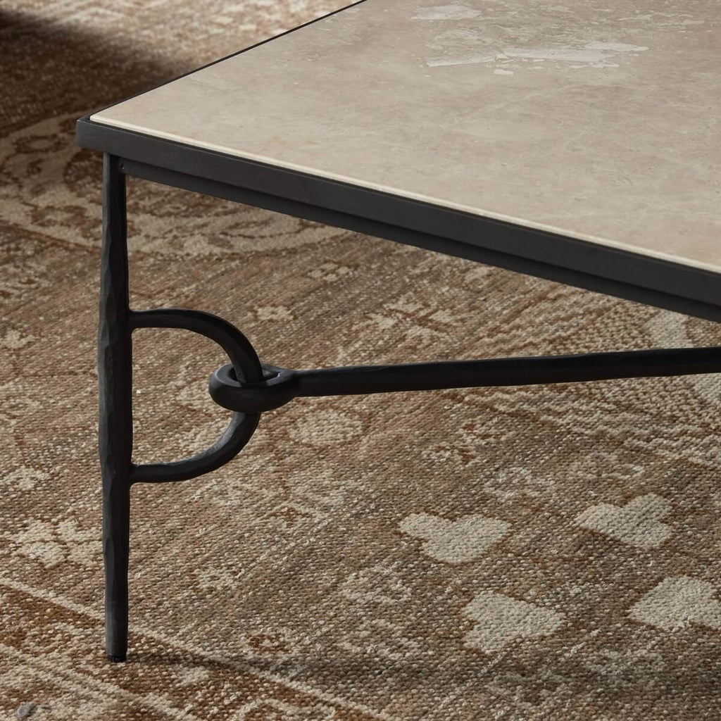 Table basse Babylon Four Hands en marbre lunaire