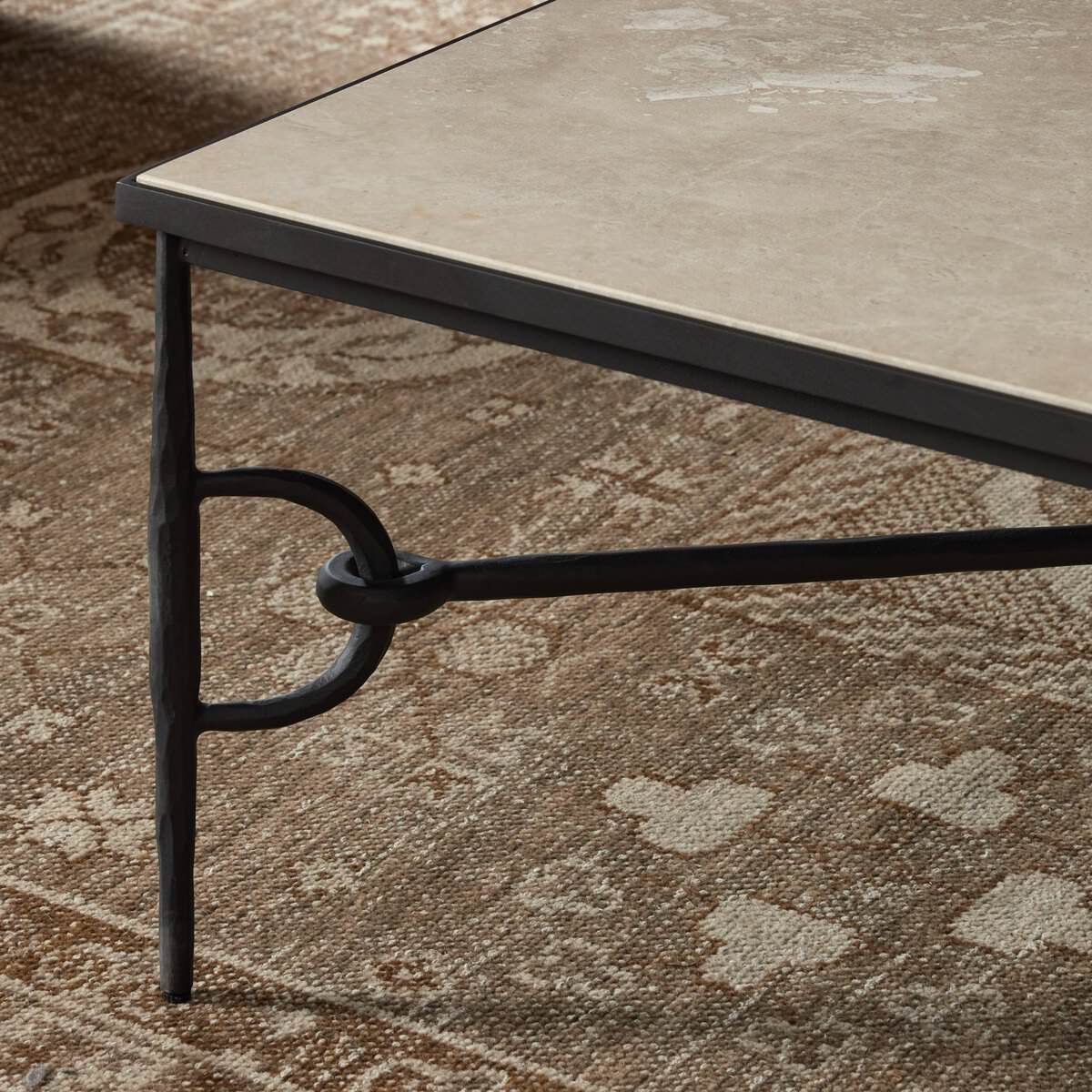 Table basse Babylon Four Hands en marbre lunaire