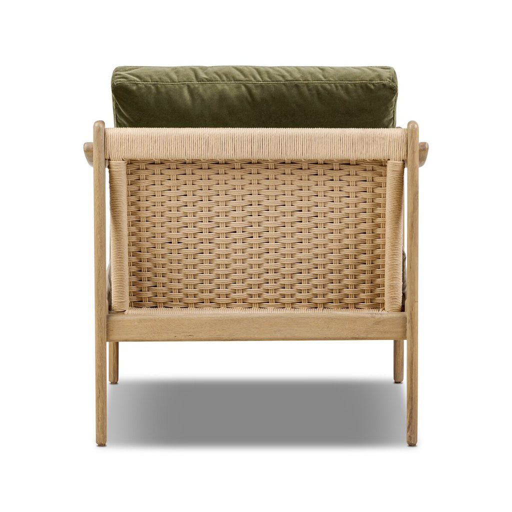 Fauteuil Barwin Four Hands couleur olive du Surrey 