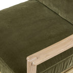 Fauteuil Barwin Four Hands couleur olive du Surrey 