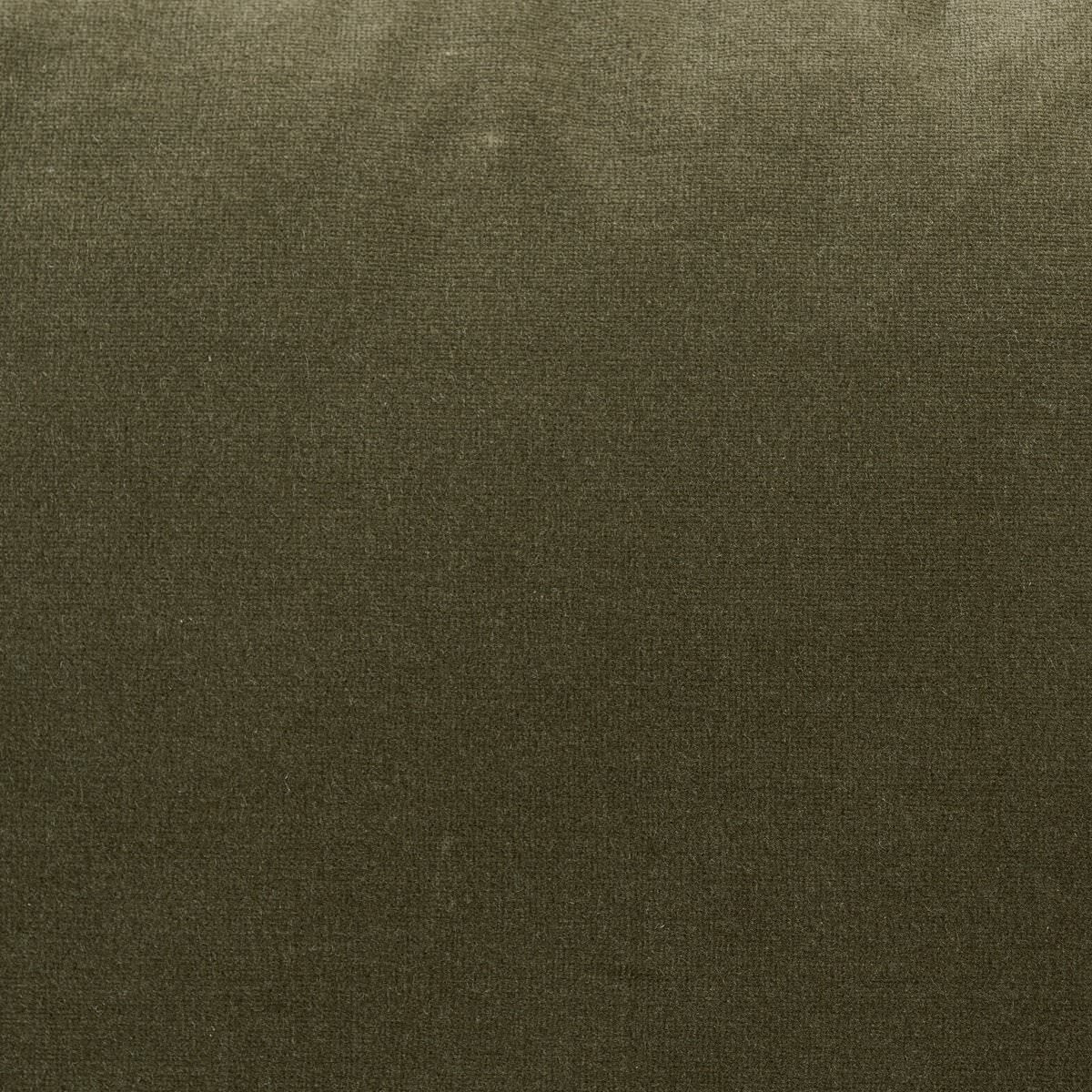 Fauteuil Barwin Four Hands couleur olive du Surrey 