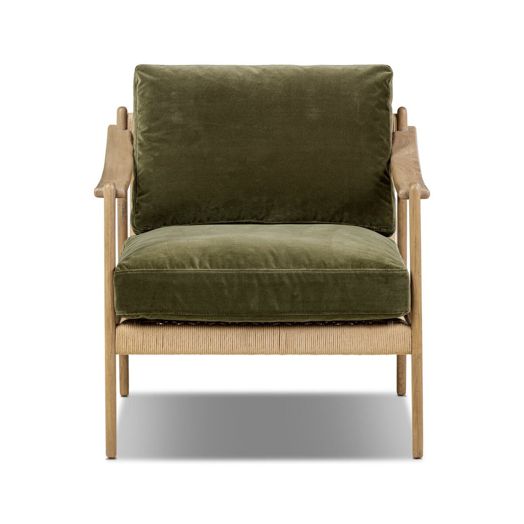 Fauteuil Barwin Four Hands couleur olive du Surrey 