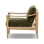 Fauteuil Barwin Four Hands couleur olive du Surrey 