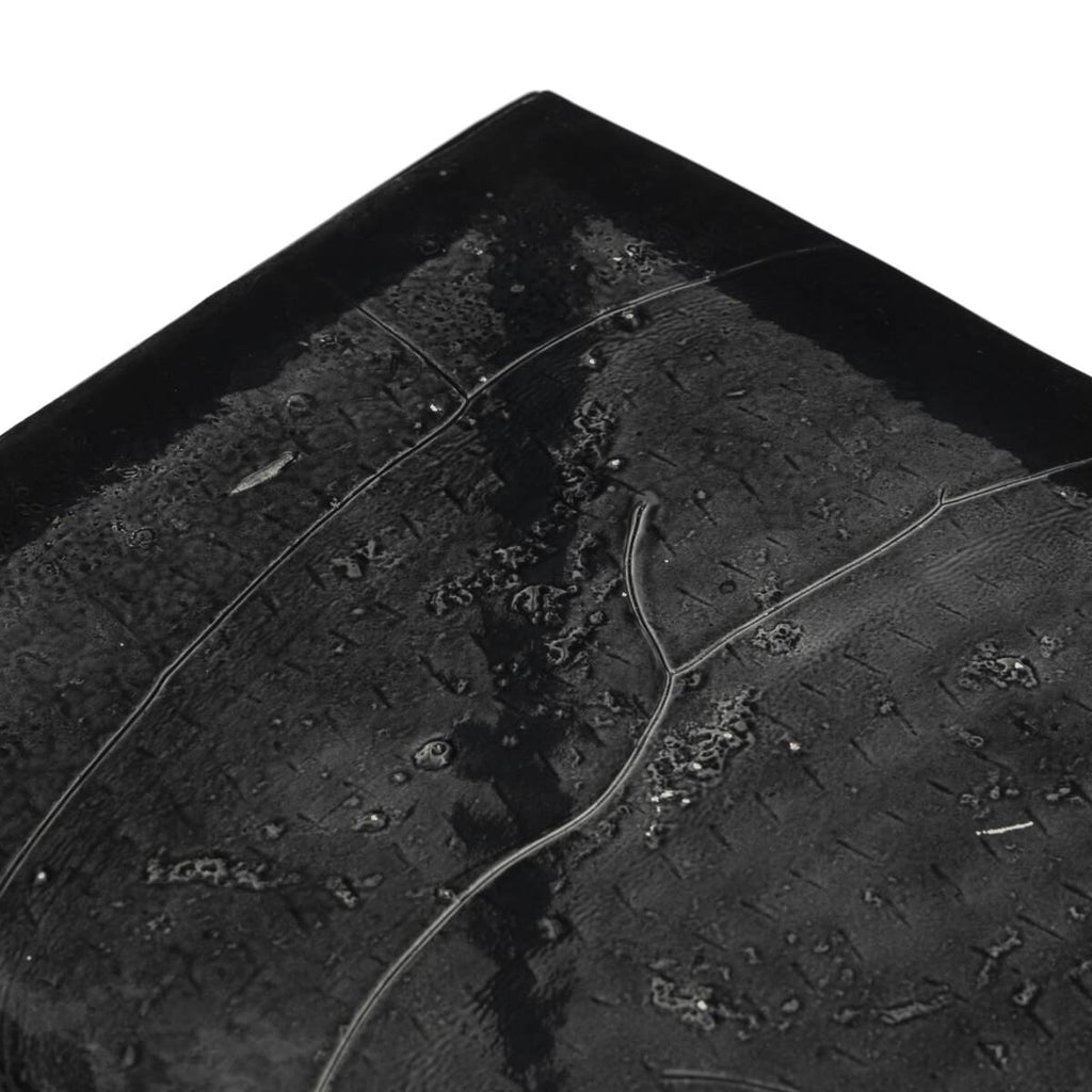 Console en verre moulé Dalston de Four Hands, finition verre moulé noir fumé