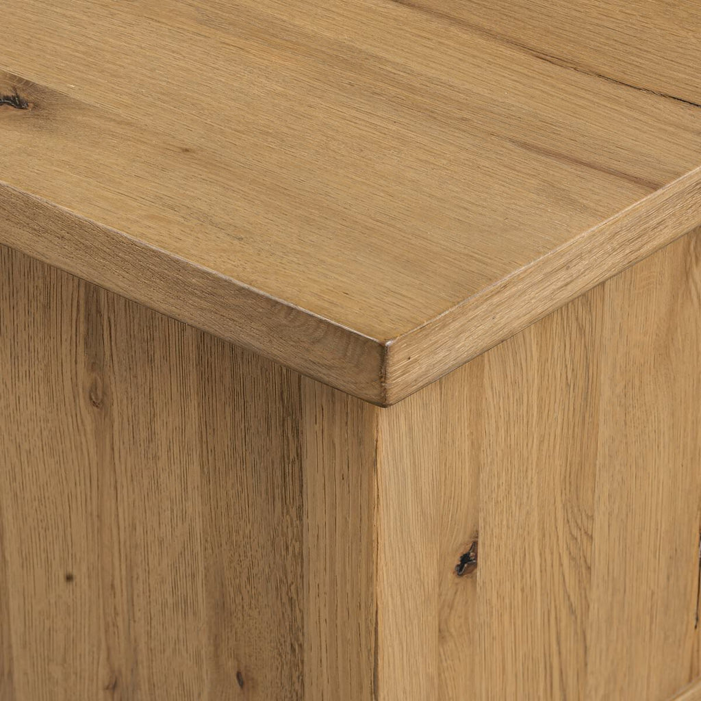 Meuble TV Dalton de Four Hands en placage chêne naturel vieilli