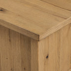 Meuble TV Dalton de Four Hands en placage chêne naturel vieilli