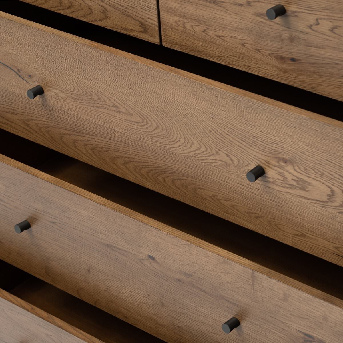 Commode Four Hands Eaton à 5 tiroirs en résine chêne ambré