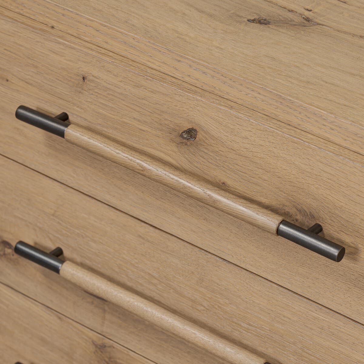 Table de chevet Four Hands Eden en placage de chêne fumé vieilli