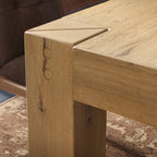 Table de salle à manger Four Hands Emmer en chêne fumé vieilli