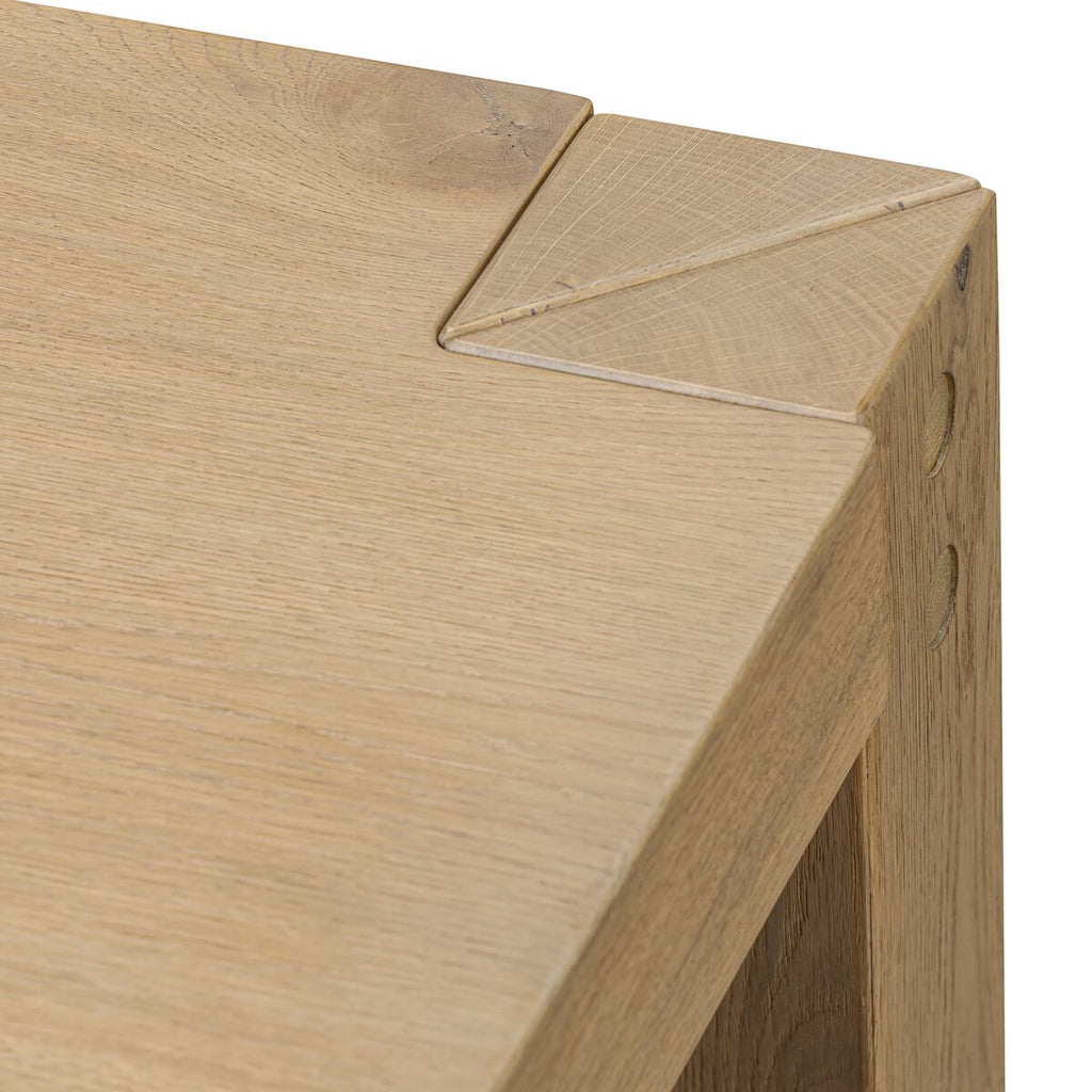 Table d'appoint Four Hands Emmer en chêne fumé vieilli