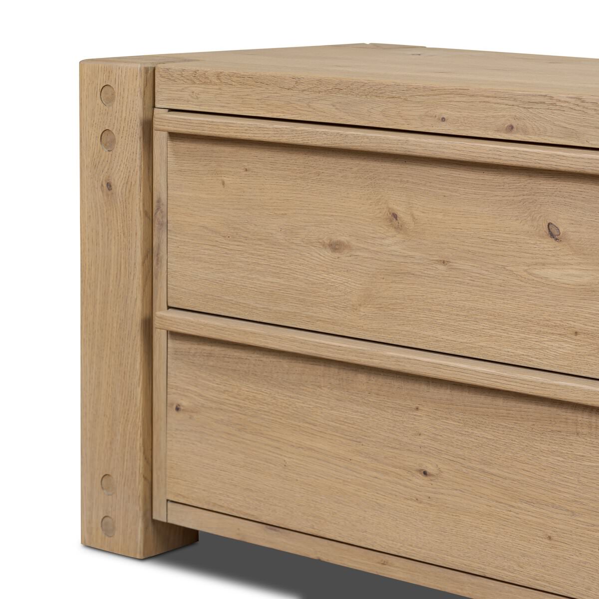 Table de chevet Four Hands Emmer en chêne fumé vieilli