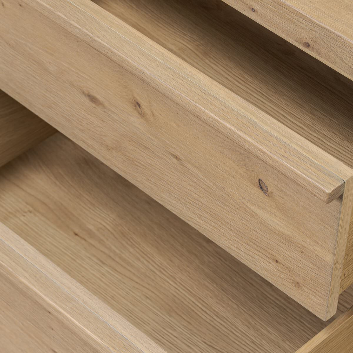 Table de chevet Four Hands Emmer en chêne fumé vieilli