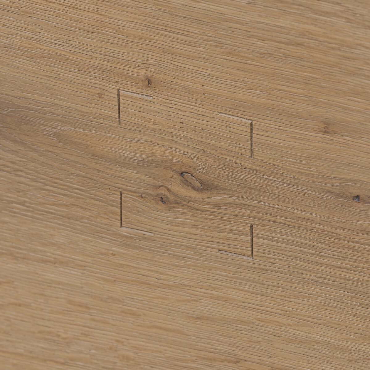 Table de chevet Four Hands Emmer en chêne fumé vieilli