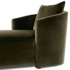 Chaise longue Four Hands Farrah couleur olive Surrey
