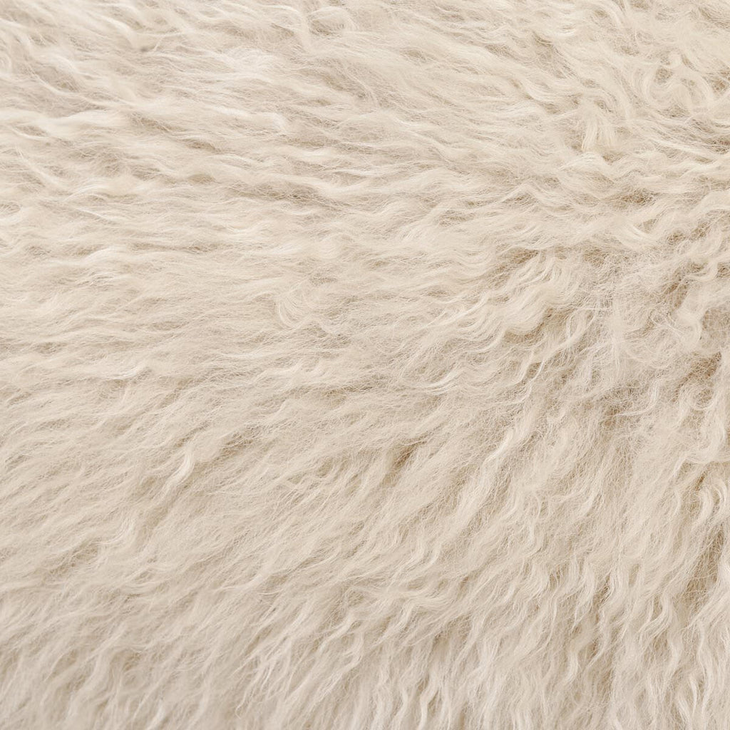 Fauteuil Fenn Four Hands en fourrure mongole champagne