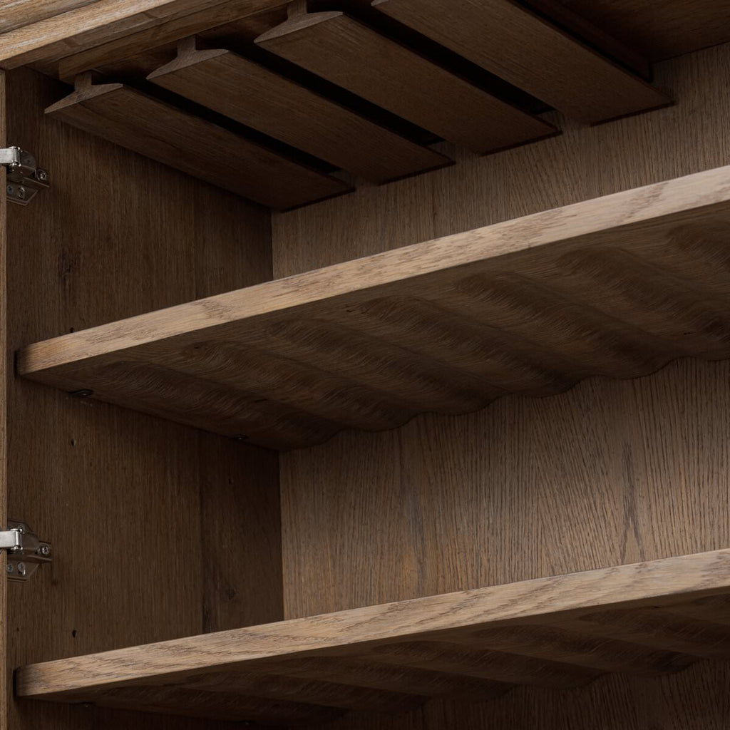 Meuble bar Four Hands Glenview en chêne vieilli